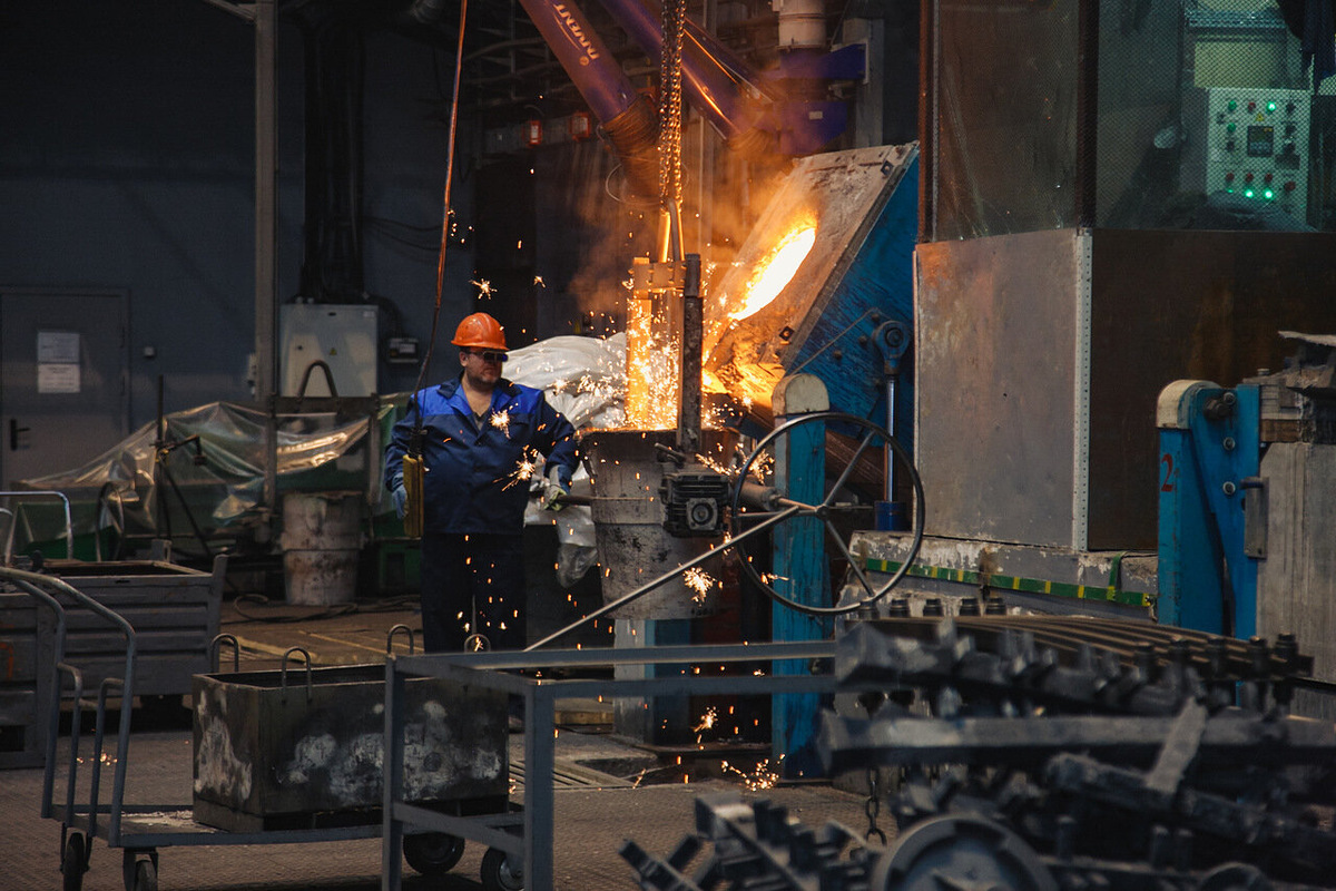    Промышленное производство в Удмуртии показало спад на 3,2% в начале года