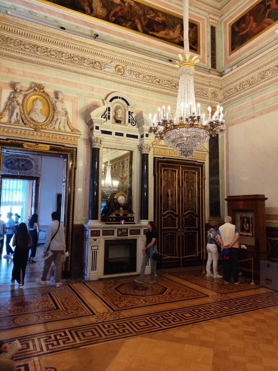 Зал Леонардо в Эрмитаже 