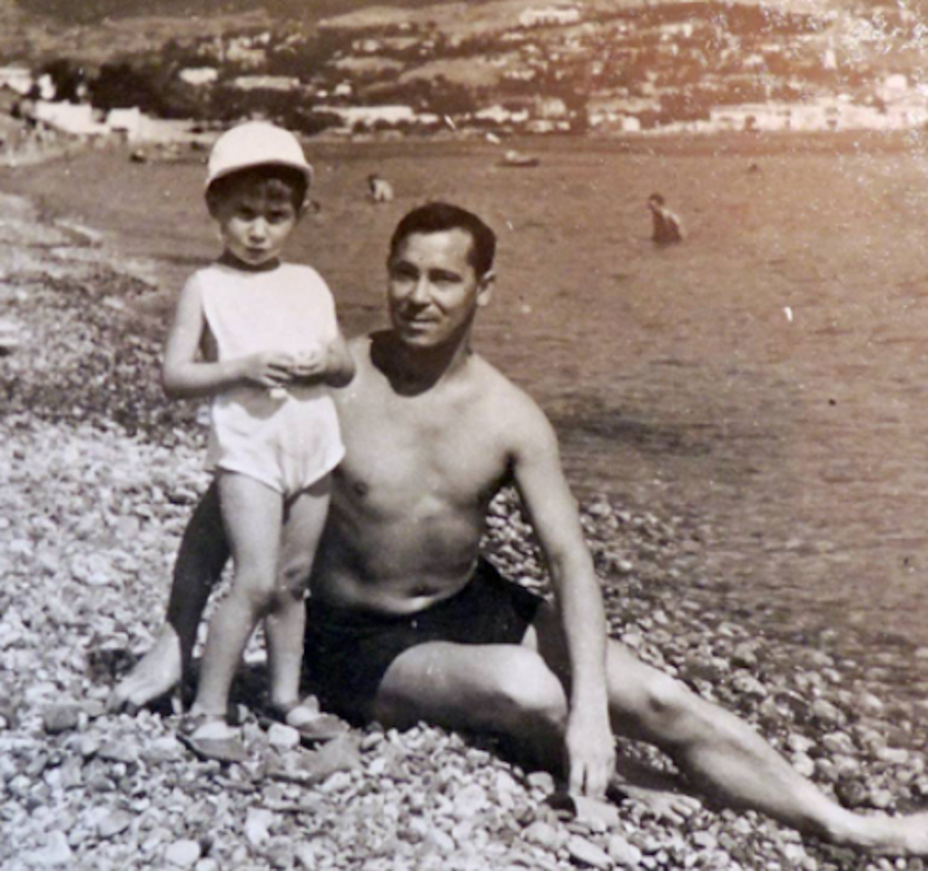 Муса Джалиль на пляже. 1940 год