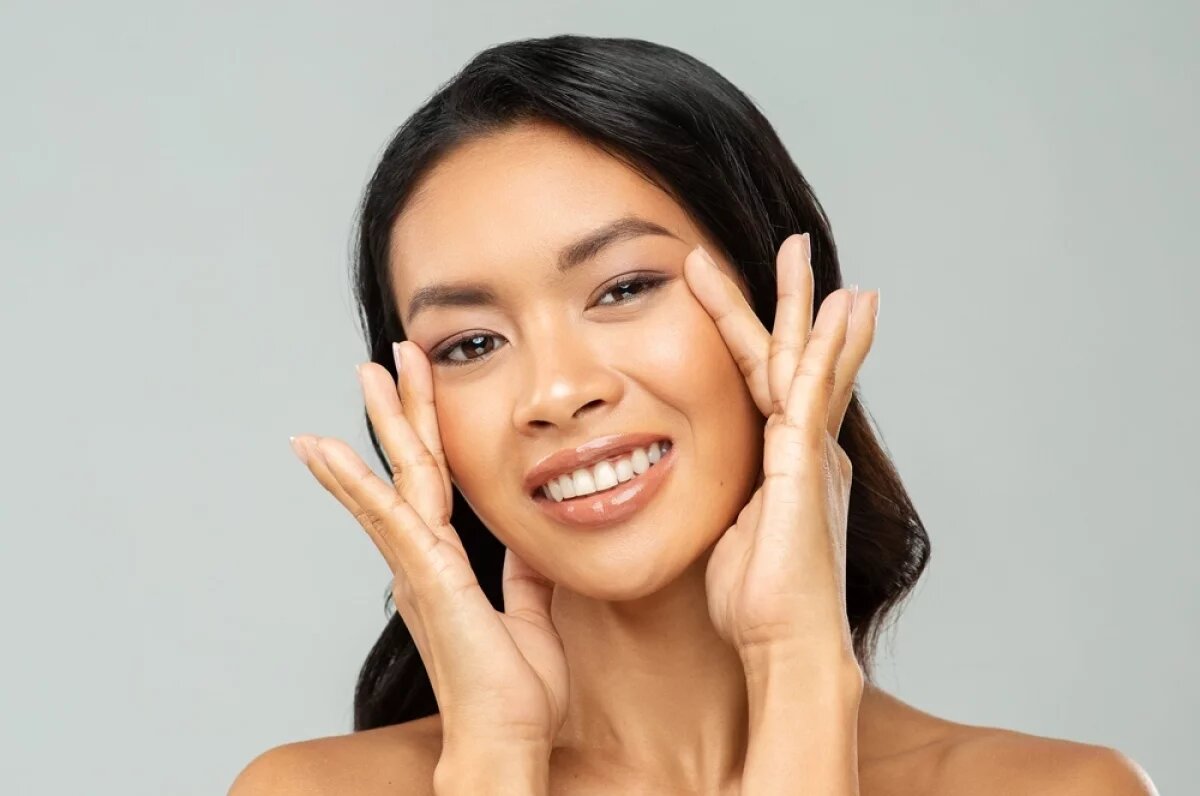    Не стоит безоговорочно доверять рекламным слоганам и соглашаться на непродуманные эксперименты с внешностью без консультации врача.