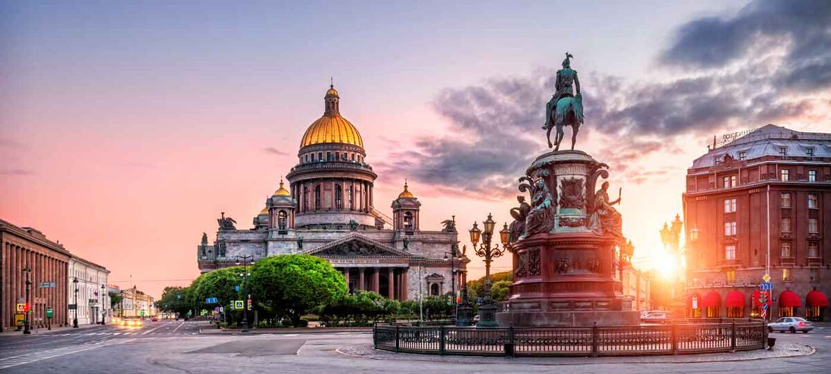 Фото с https://blog.global-guide.org/top-10-mest-v-sankt-peterburge