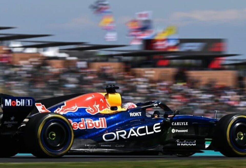    Макс Ферстаппен: Машина Red Bull просто неуправляемаяRed Bull Racing