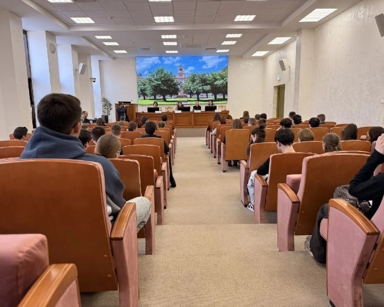     Курские студенты-аграрии встретились с работодателями в Москве