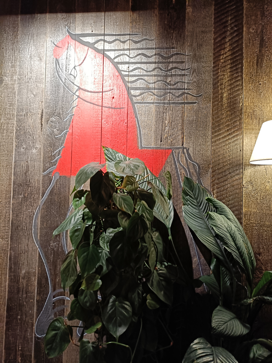 Красная лошадь в этом году особенно актуальна) 