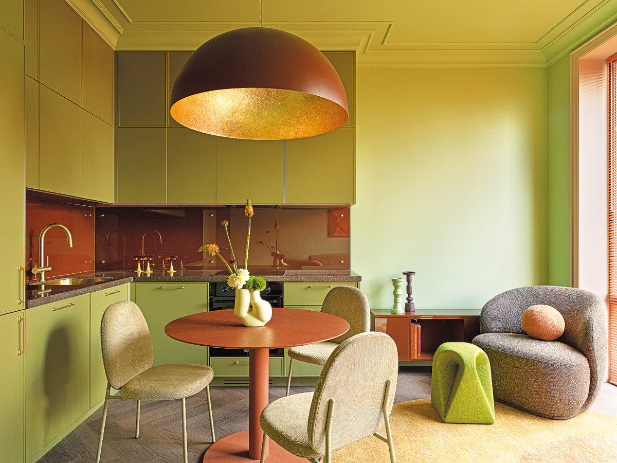 Город: Москва
Дизайнер: Анастасия Василица, студия «Точка дизайна»
Площадь: 70 кв. м
Фотограф: Сергей Красюк
Стилист: Дарья Соболева
Арт-директор проекта: Степан Бугаев