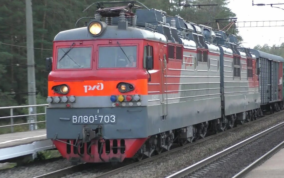 Электровоз ВЛ80с на Российских железных дорогах.