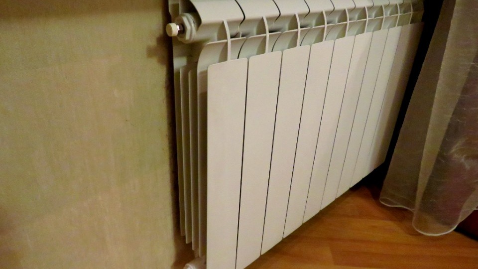 Кто отвечает за радиатор отопления в квартире: важное уточнение из практики Верховного суда РФ