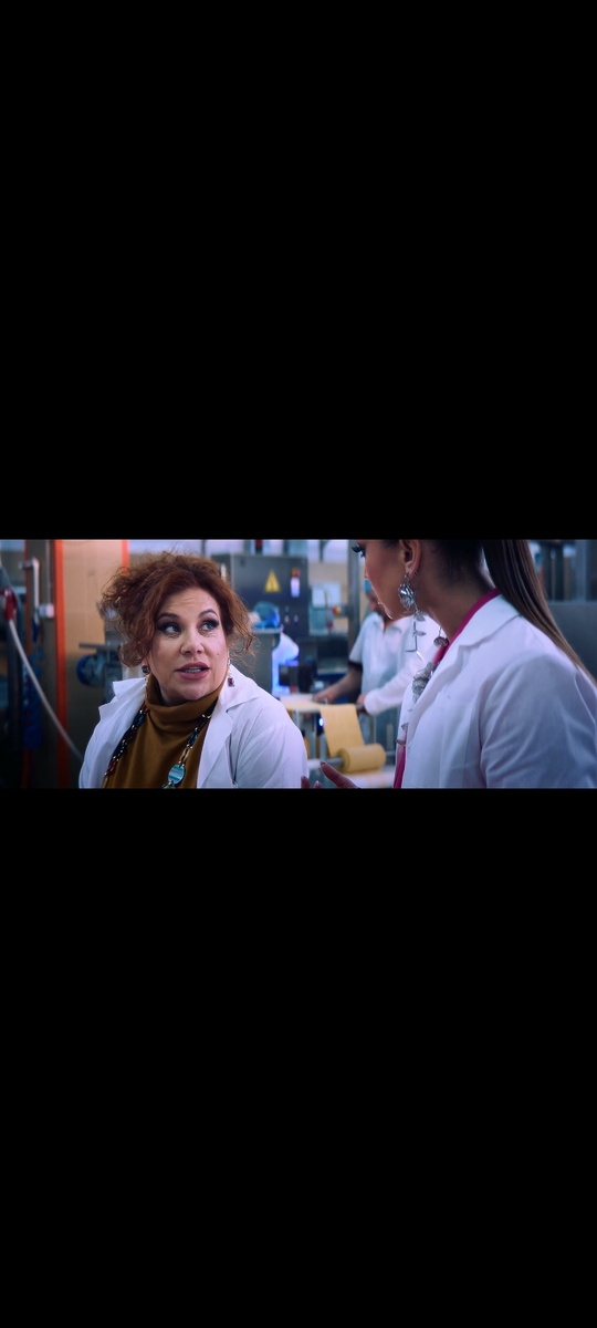 Простая женщина Рая. Ее жизнь явно отличается от жизни Бузовой.