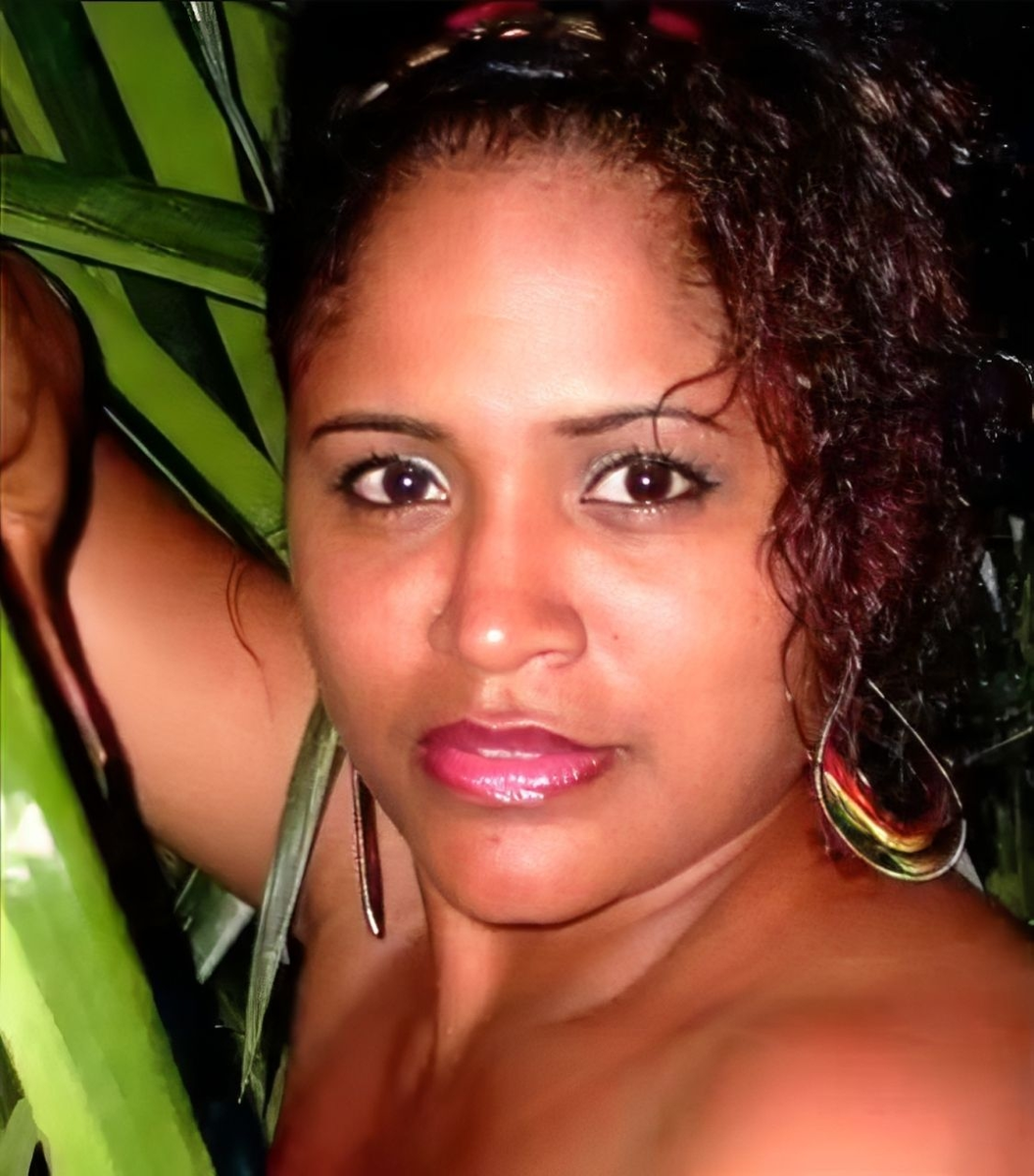 Божественная тринидадская певица Добродетель (Divine Virtue aka Diivine aka Divine Inspiration)