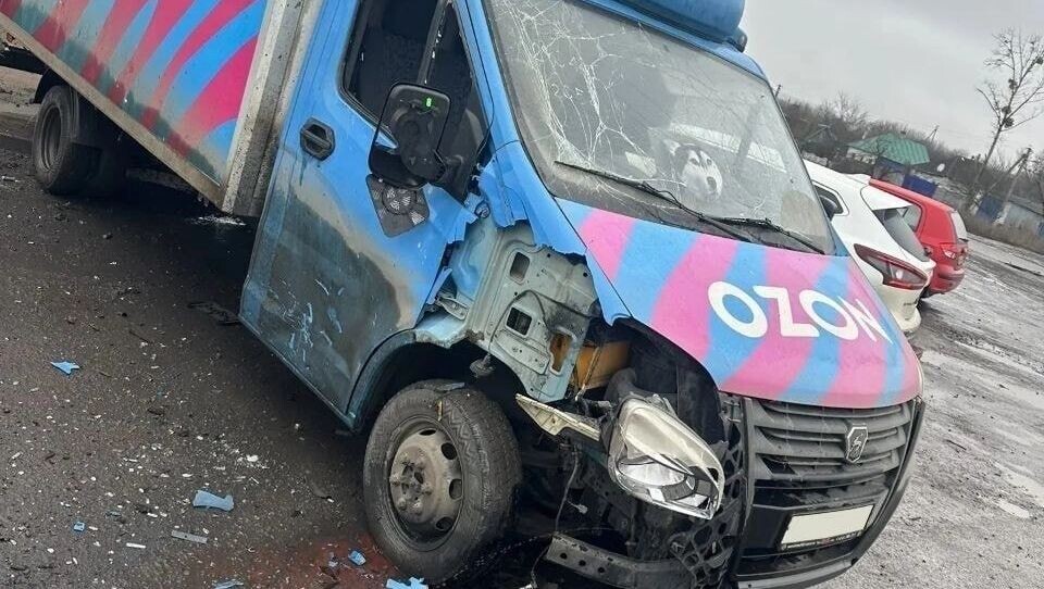    ГАЗель Ozon и водитель попали под удар дрона   Тг-канал «Настоящий Гладков»