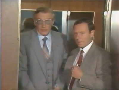 ФОТО: https://www.kino-teatr.ru/kino/screenwriter/sov/21126/foto/1121415/#foto