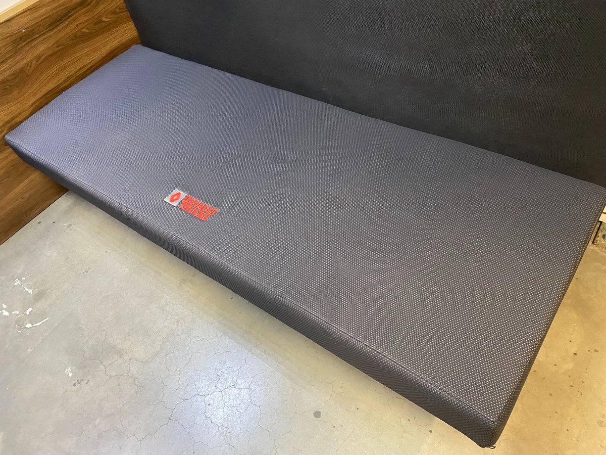 Беспружинный ортопедический матрас СПАЛБЕР Комфорт для RENAULT MAGNUM 4 (2005 - 2013). Фото СПАЛБЕР_1.