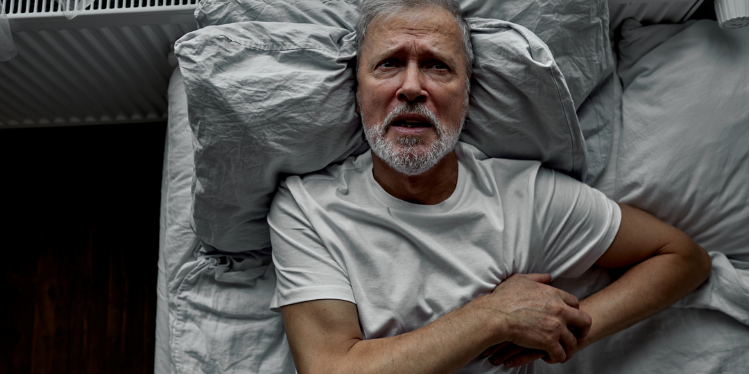 Одна ошибка перед сном – и сердце может не выдержать: врач предупредил всех, кому за 50