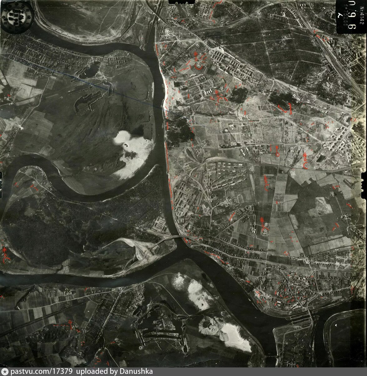 Немецкая съемка: Сербор, Хорошево, Октябрьское военное поле ( 1942 г. https://pastvu.com/p/17379)