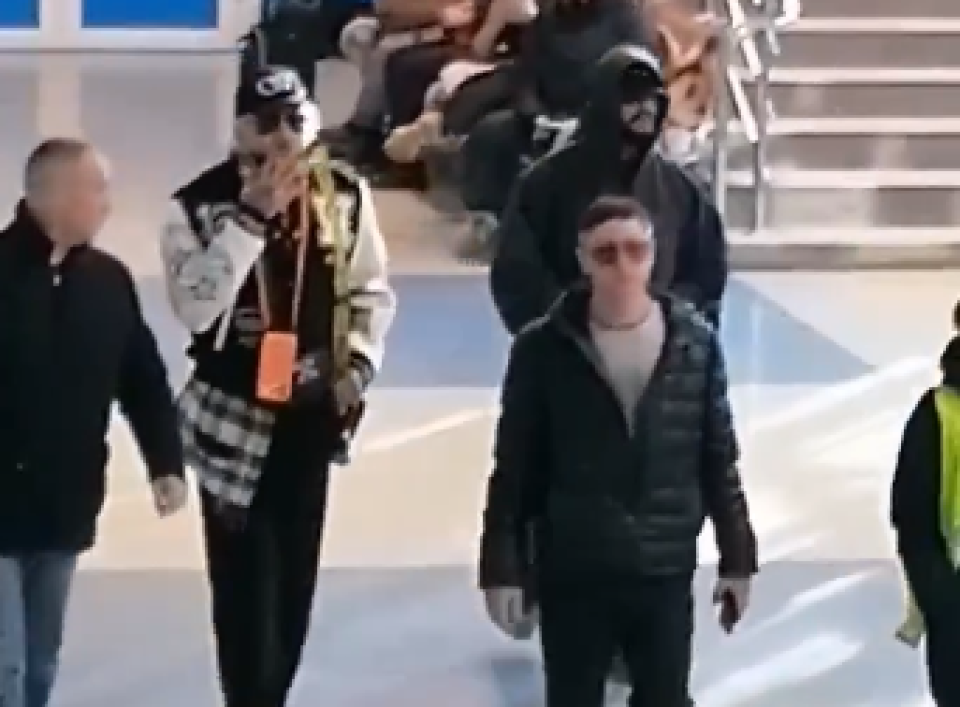    Киркоров в аэропорту Барнаула. Источник: "Толк"