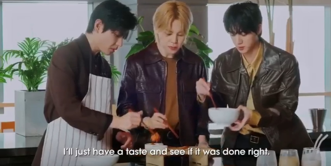 Джин, Чимин и Тэхён заглянули на кухню Vogue, чтобы приготовить вкусный ужин.