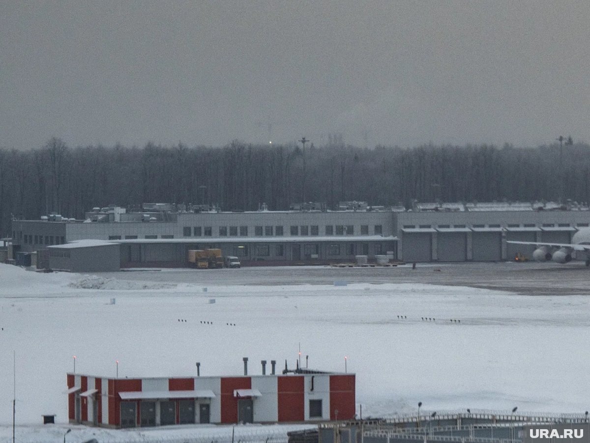     Финский аэропорт приостановил работу из-за отсутствия туристов, в том числе и из России (архивное фото)