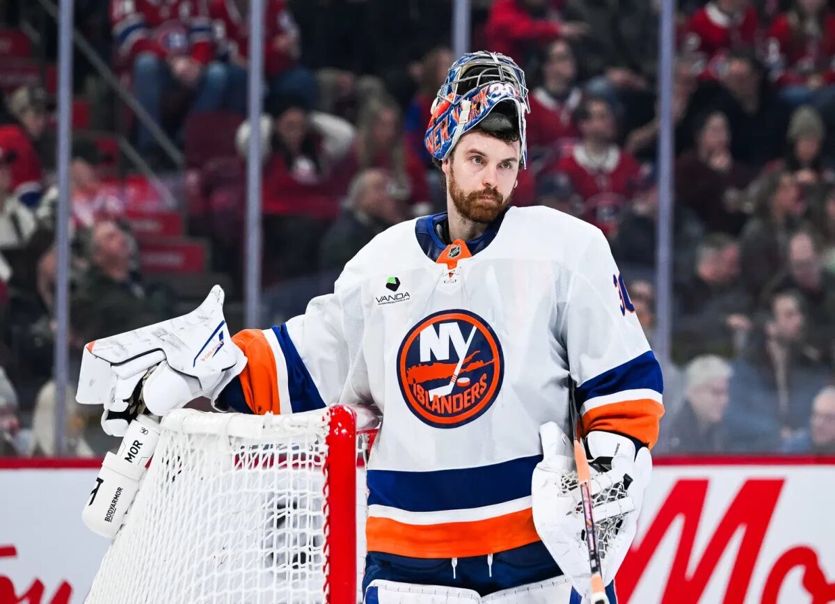     В The Hockey News поставили Сорокина выше Василевского в гонке за «Везину»