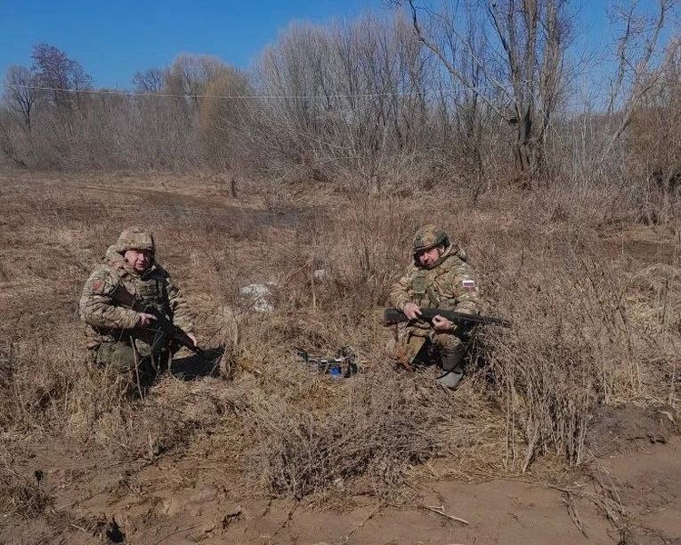     Добровольцы «БАРС-Курск» сбили дроны в Глушковском районе
