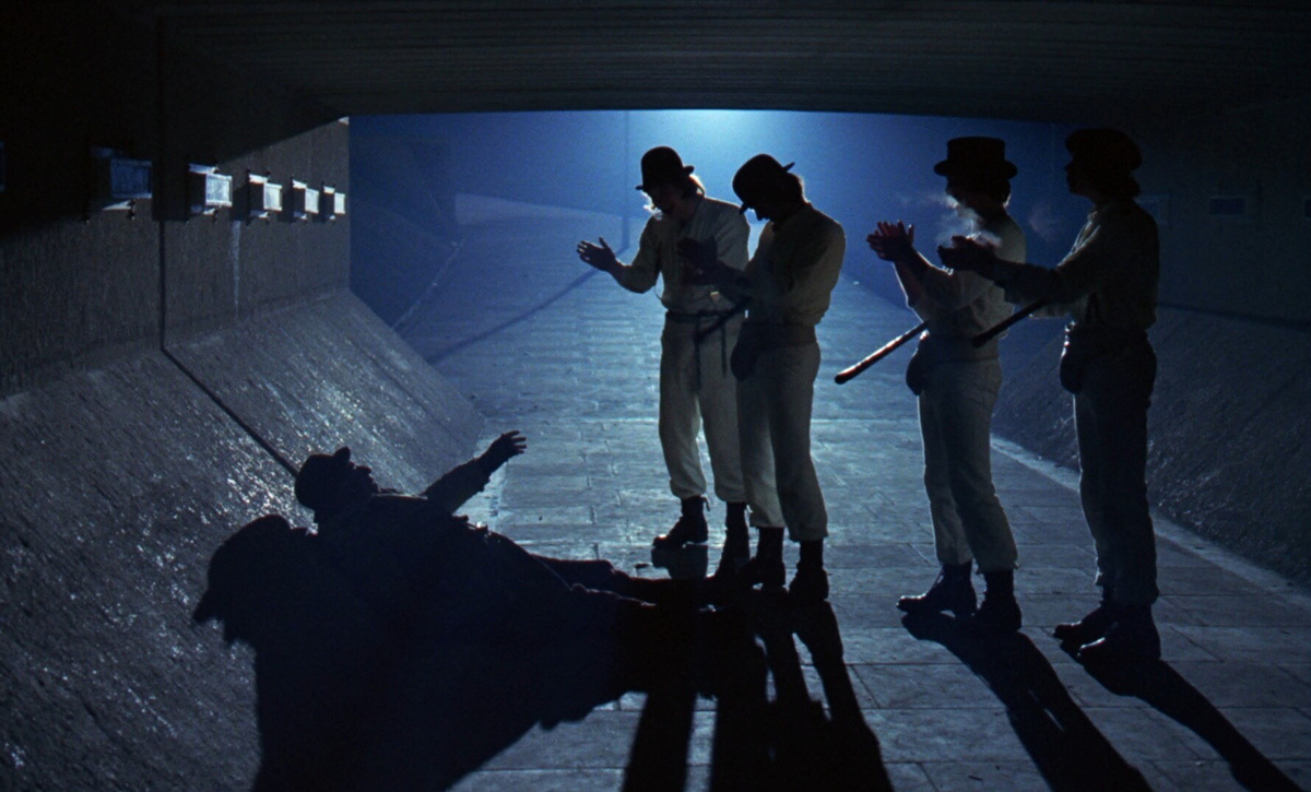     Преступники и хулиганы   
Цитата из х/ф "Заводной апельсин". Реж. Стэнли Кубрик. 1971. Великобритания, США