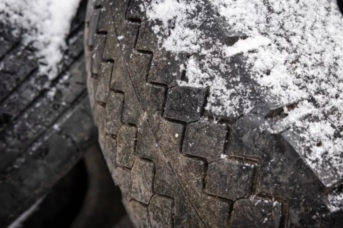    Эксперт назвал оптимальное время для смены резины в Новосибирской области