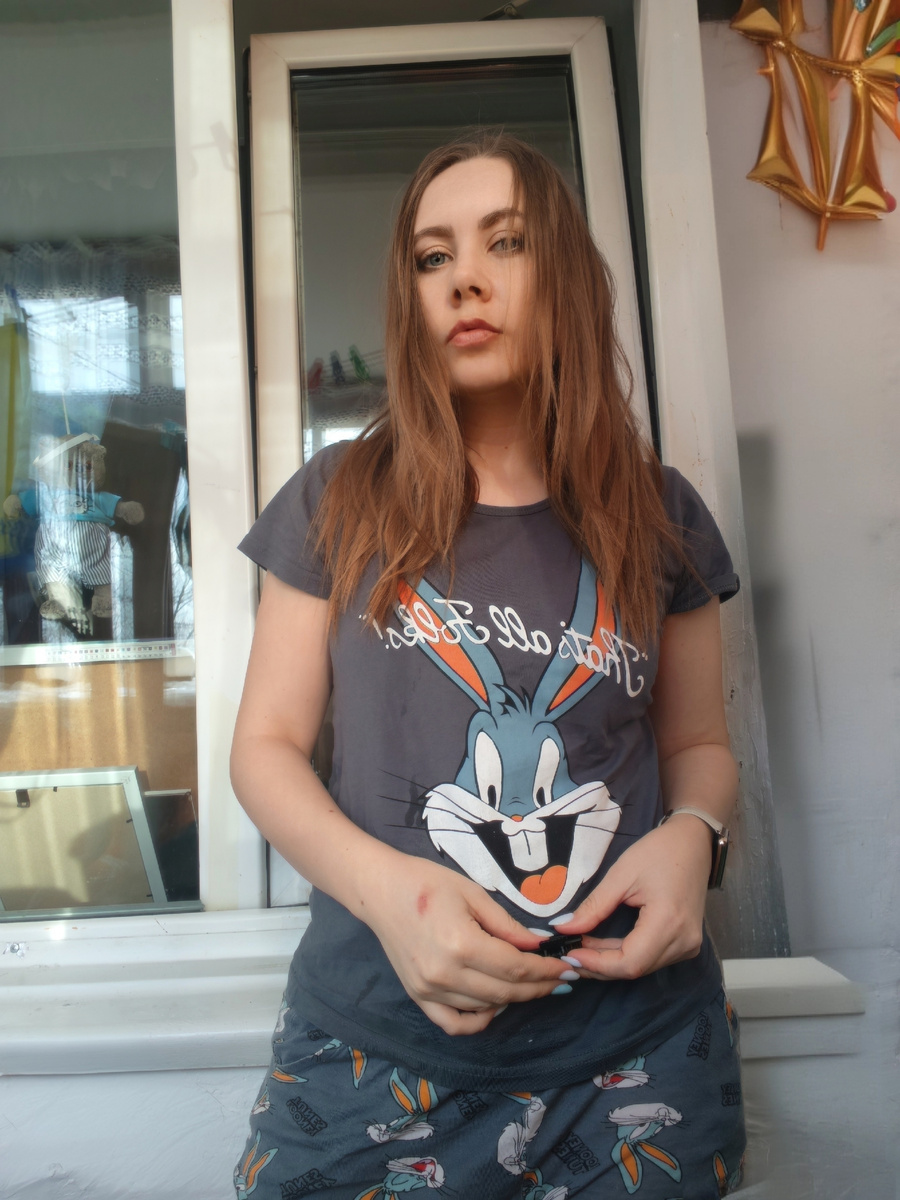 НА руке ожог от духовки .