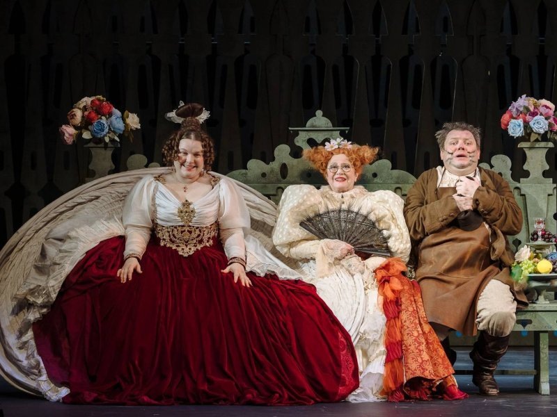     ТГ Александра Хинштейна