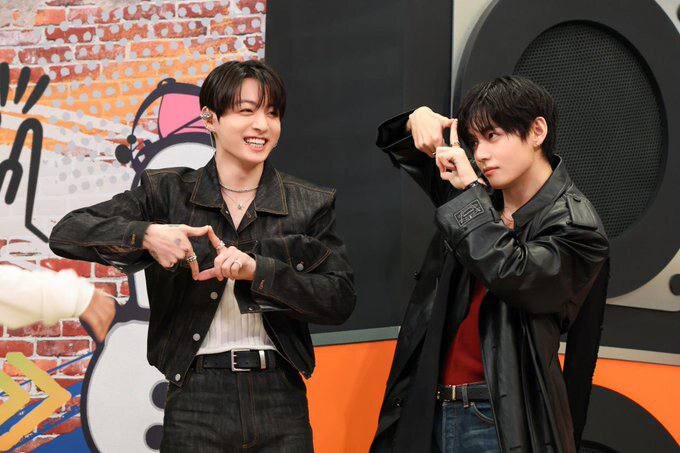 Превью-фото к предстоящему выпуску японского шоу Snow Man (эфир состояится 3 и 17 апреля)