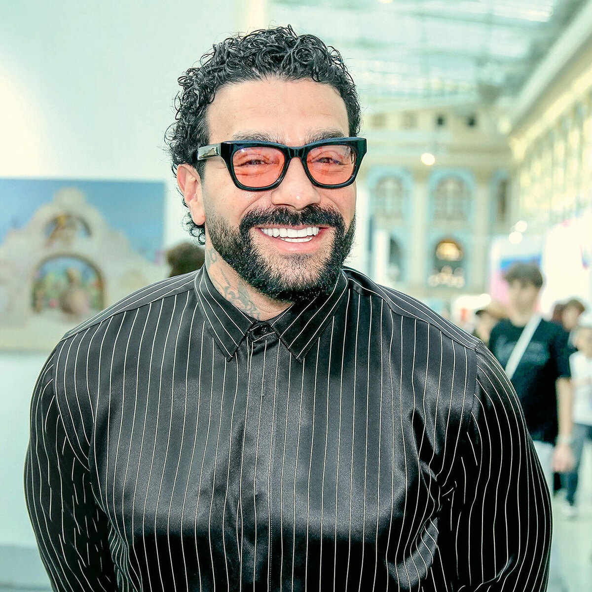    Тимати на открытии ярмарки современного искусства «Арт Россия». 2025 г. personastars.com