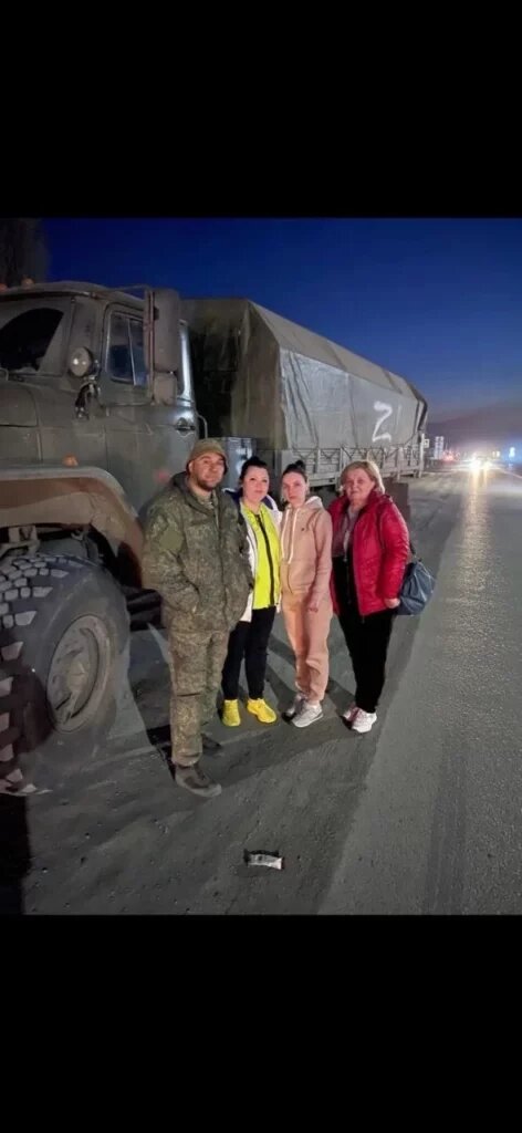    Фото волонтёров.