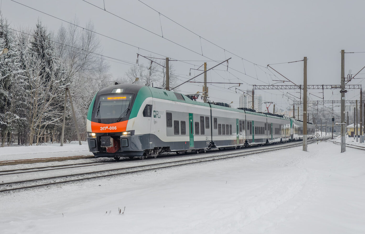 Электропоезд Stadler FLIRT ЭПм в Минской области, Беларусь. Источник: enterror/railgallery