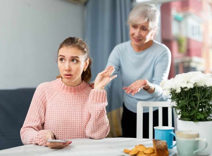 - Наташа, а сколько ты сейчас зарабатываешь? - прищурившись спросила свекровь