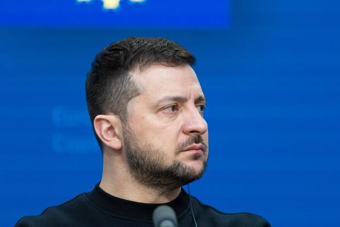 Владимир Зеленский. Обложка © Shutterstock / FOTODOM / Nicolas Economou