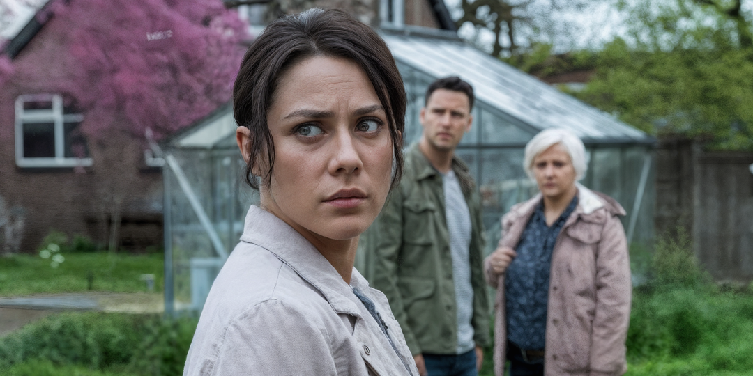 Невестка поставила себе на даче теплицу, и свекровь сразу потребовала такую же, но платить отказалась