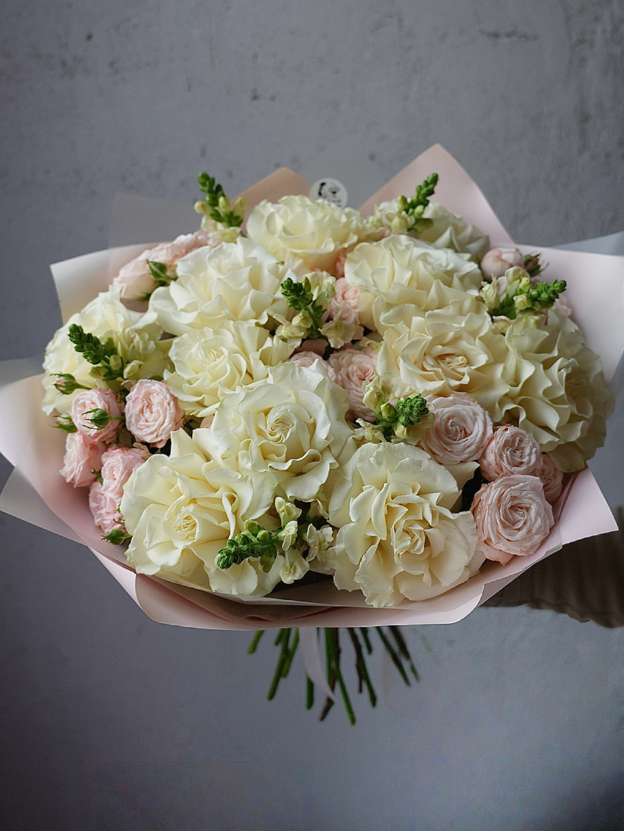 Композиция от «Крутим букеты»