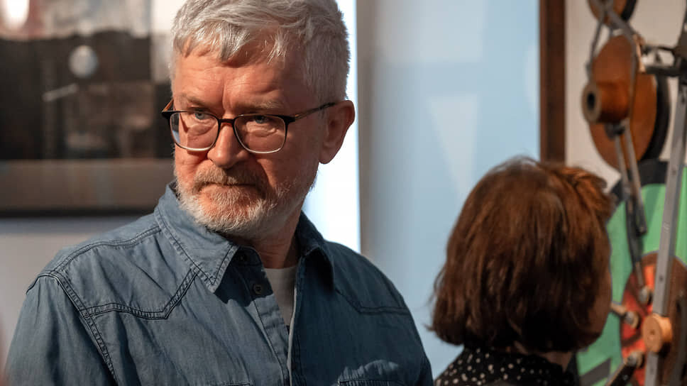 Директор группы «АукцЫон», организатор выставки Сергей Васильев.📷Фото: Евгений Павленко / Коммерсантъ