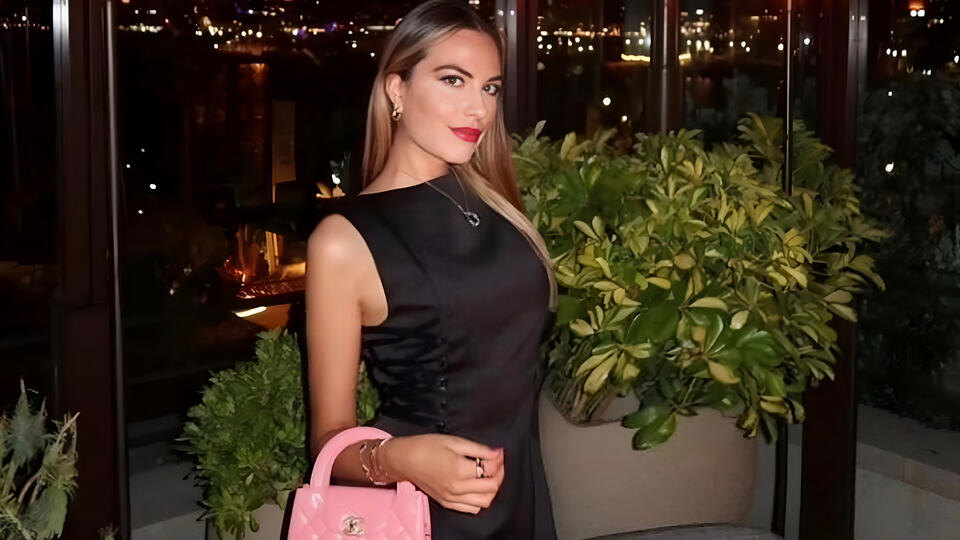     Маньяк изуродовал тело модели и похитил ее голову с кладбища Zuma/TASS