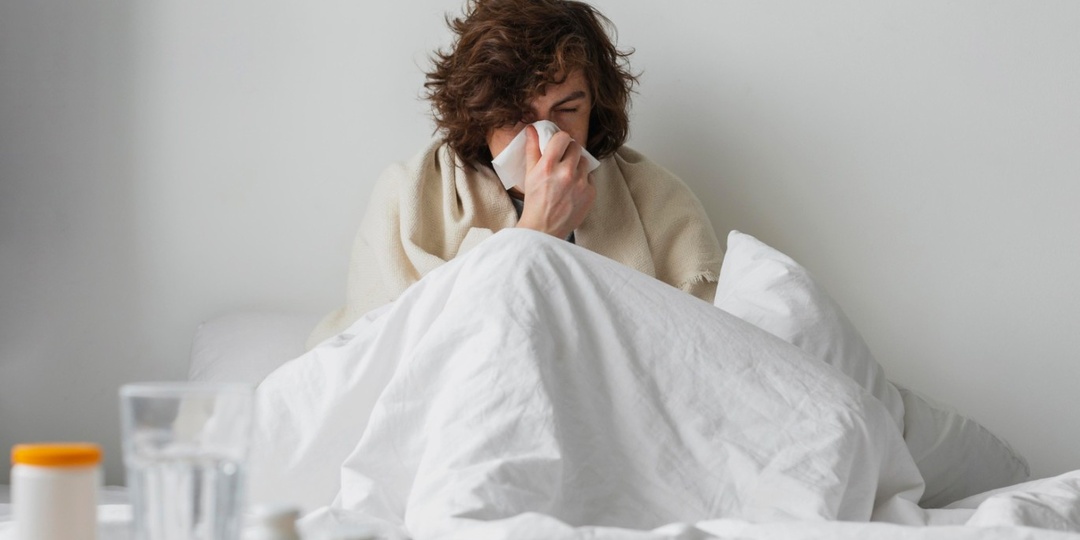 Болезнь как прикрытие: почему ваш организм специально выбирает свалиться с ног в самый неподходящий момент