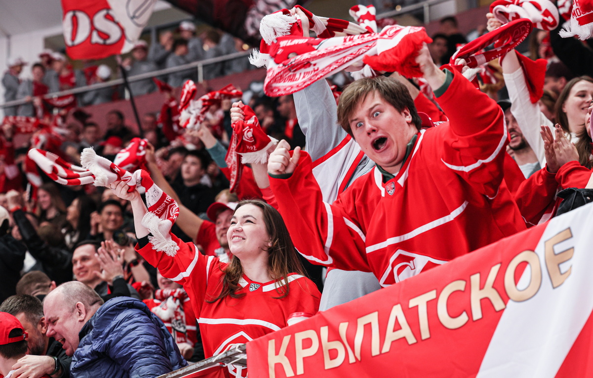    Болельщики "Спартака"  Сергей Савостьянов/ТАСС