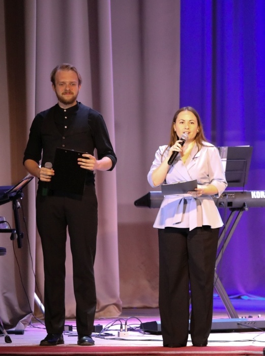        В Клинцах прошёл Открытый фестиваль-конкурс авторской песни «Серебряная Лира»: праздник творчества и единства