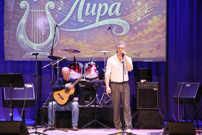        В Клинцах прошёл Открытый фестиваль-конкурс авторской песни «Серебряная Лира»: праздник творчества и единства