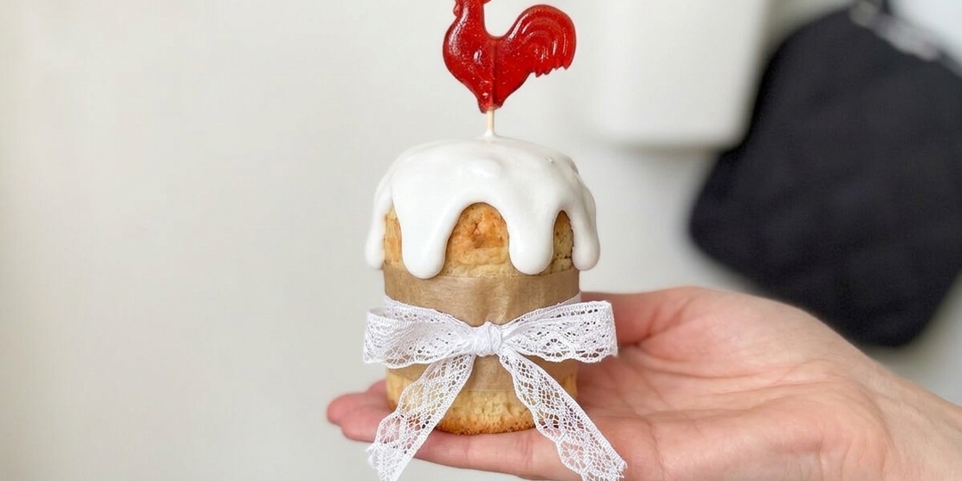 Не только посыпка: 15 идей декора куличей, которые сделают пасхальный стол особенным