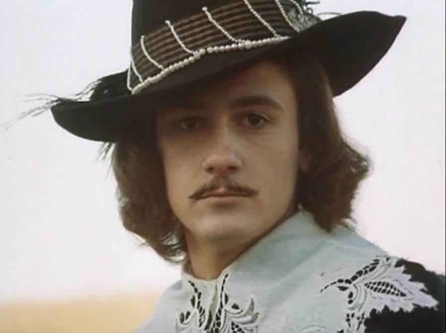 Отлично сыграл молоденький тогда Меньшиков. Просто отлично.