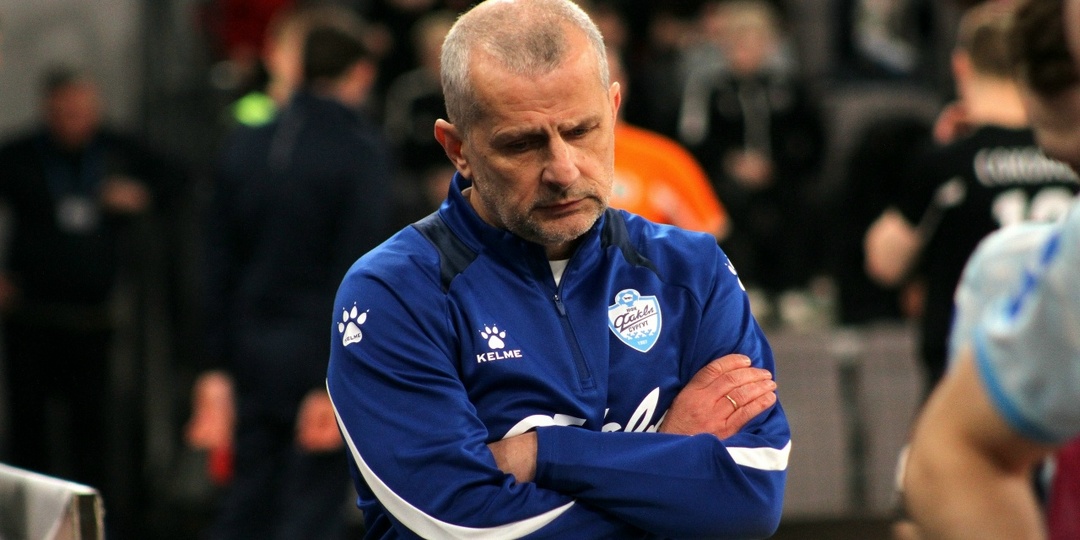 ‌Футболисты сургутского «Факела» взяли реванш у аутсайдера в серии пенальти