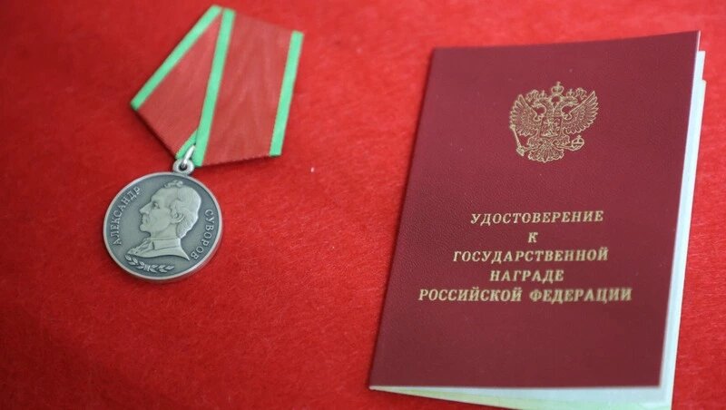    Медаль Суворова Фото: Дмитрий Ахмадуллин / / ИА «Победа26»
