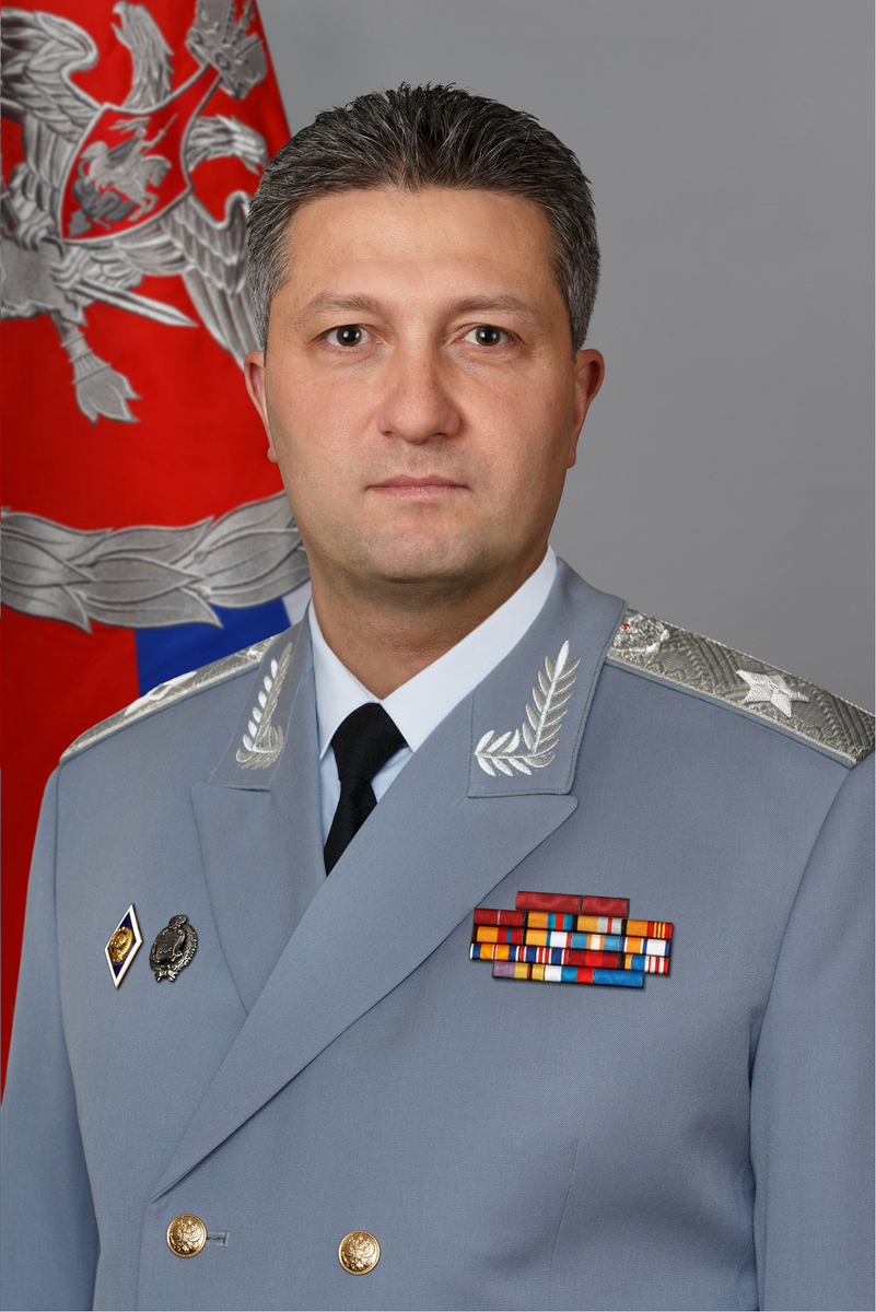 Иванов Тимур Вадимович - коррупционер. В 2025 году осуждён за хищения и легализацию преступных доходов и приговорён к длительному сроку тюремного заключения.