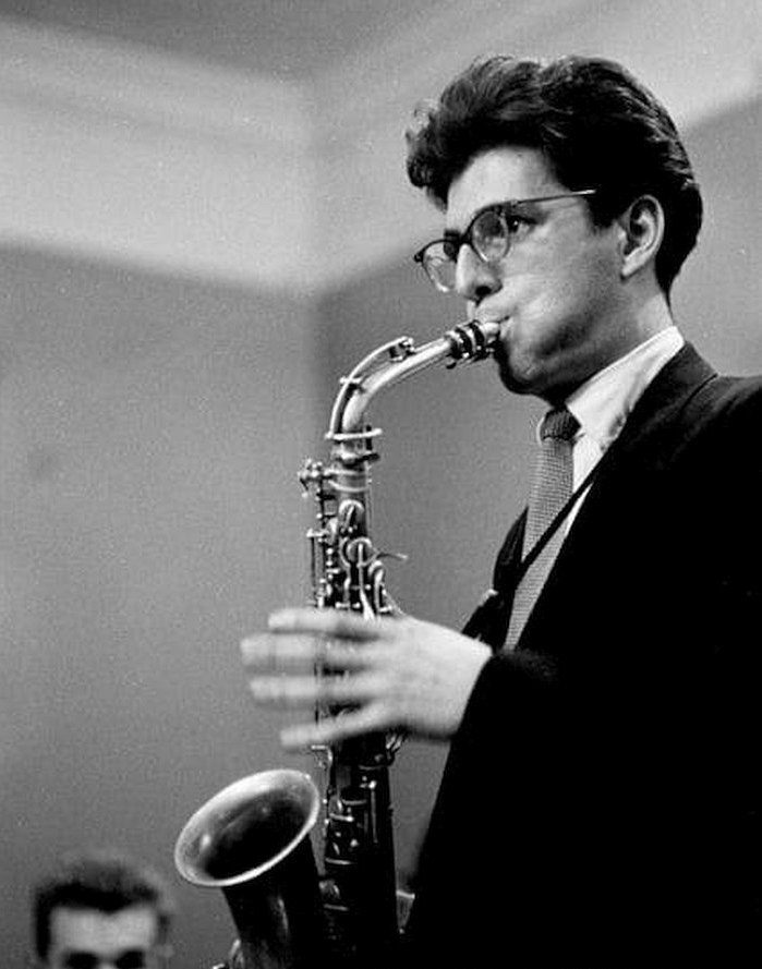 Георгий Гаранян на репетиции «Восьмёрки» Центрального Дома работников искусств, 1956. Фото: Филлип Харрингтон. Источник jazz.ru