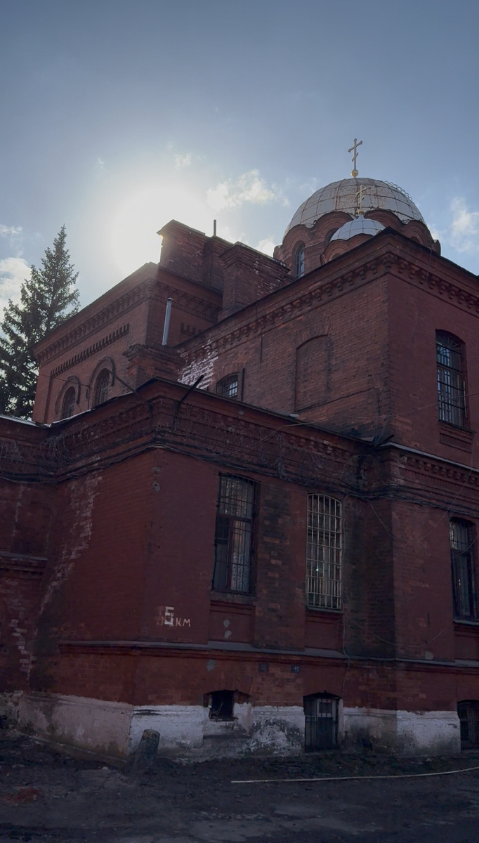 Вид на церковь