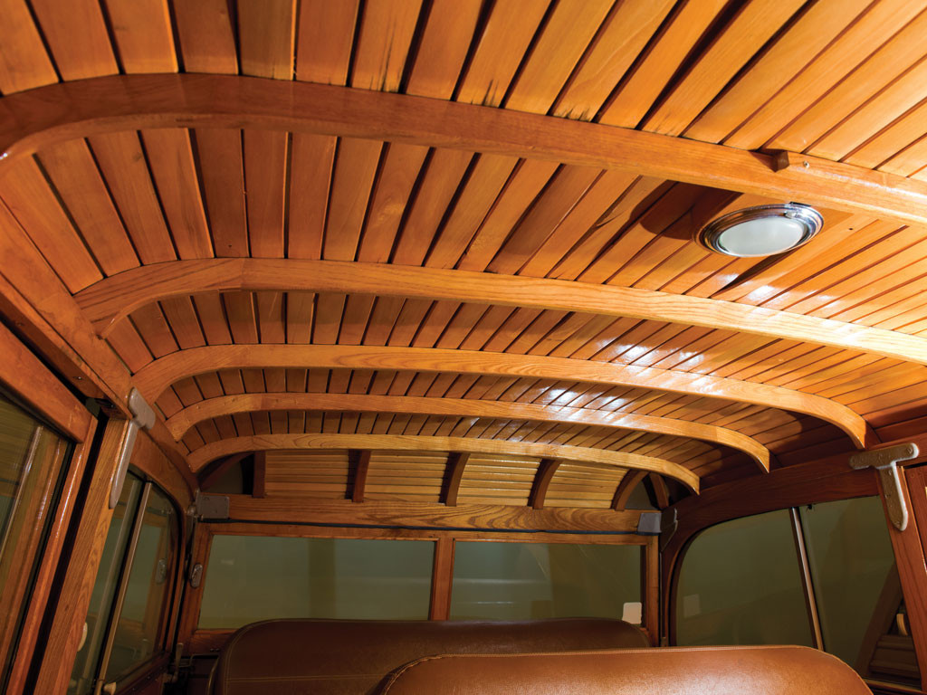 Источник изображения - https://cdn.fishki.net/upload/post/201510/18/1702347/467beca07002548ffe08daee5a617586.jpg