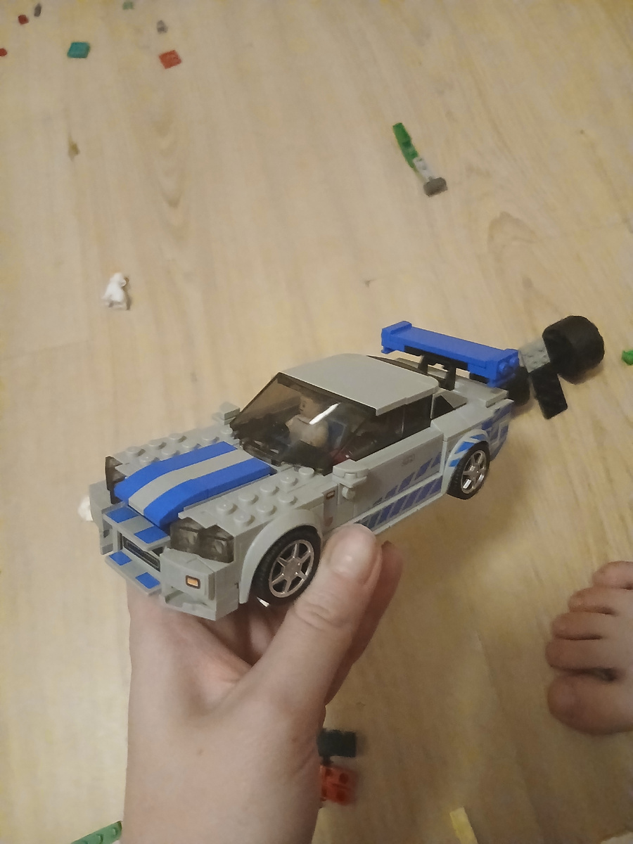 1,5 ч собирал, а я типа помогала, периодически сидела рядом и хватила)